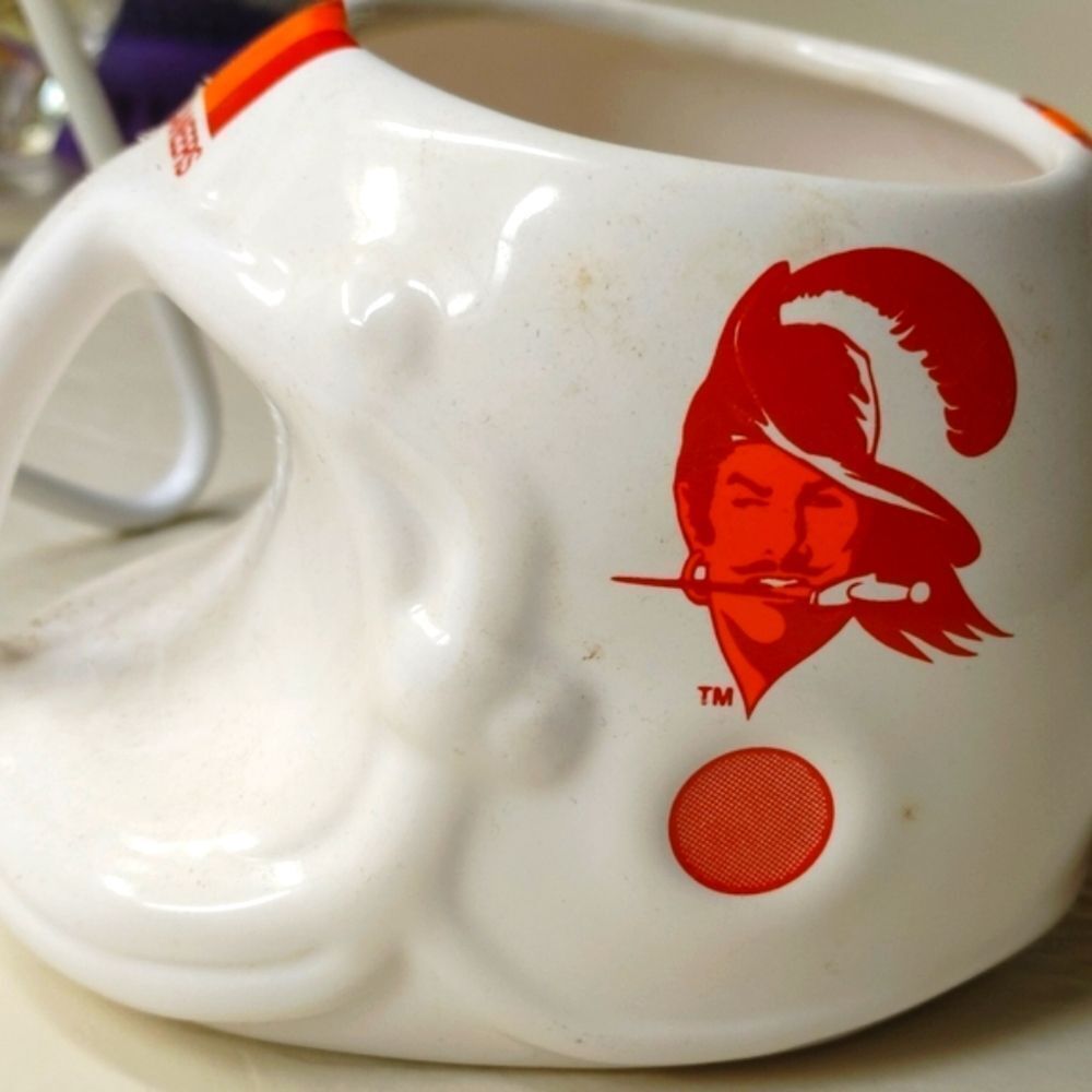 RARE 1986 NFL🏈 Sports Concepts Tampa Buccaneers Helmet Mug🏈Man Cave🏈Ce